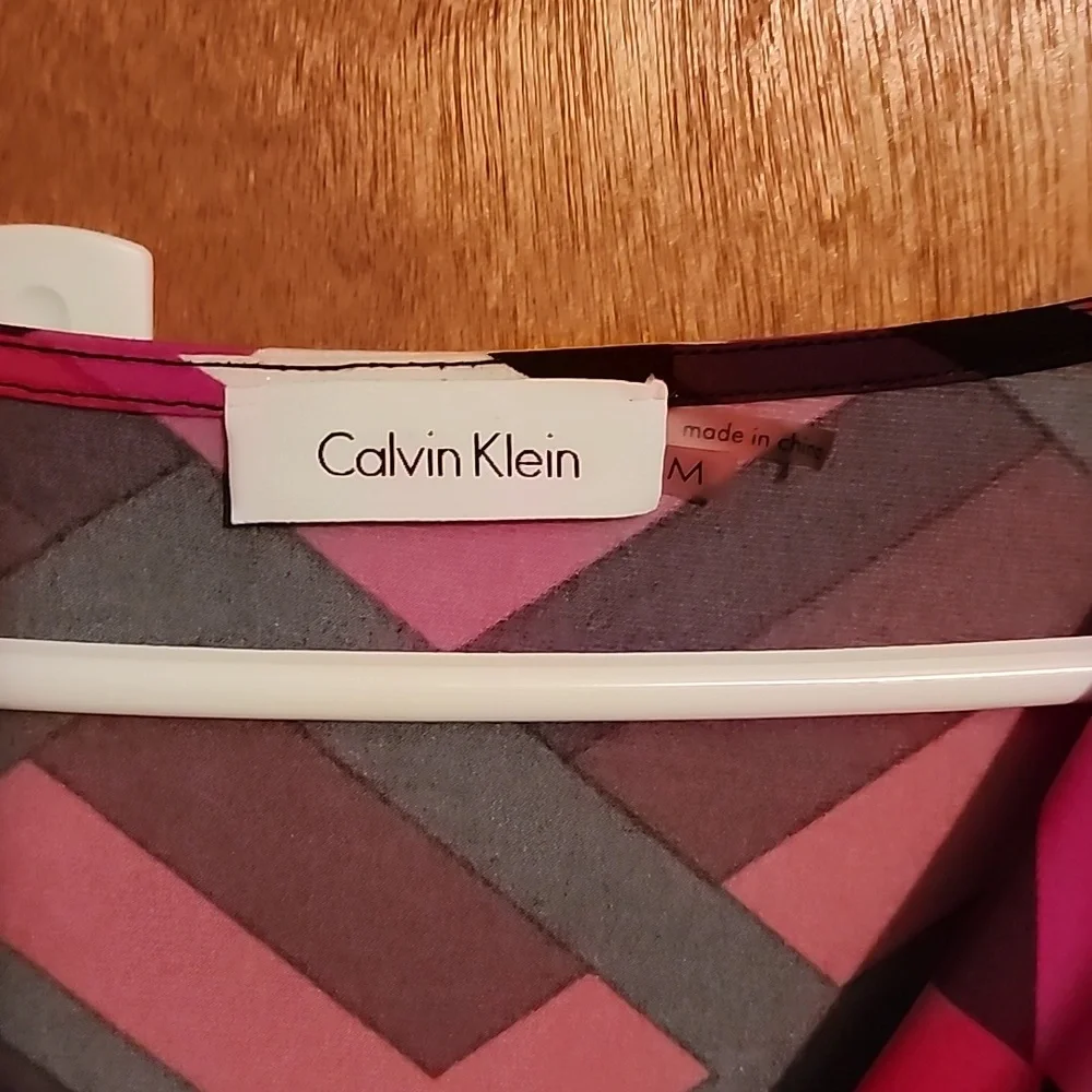 Top - Picture 2 of 3